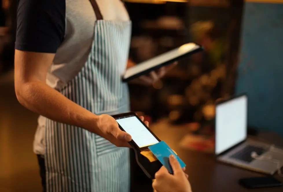 Restaurant POS system and mobile waiter payment device